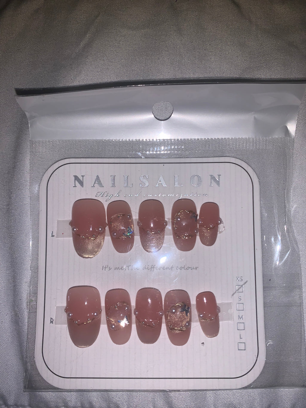 Press on nails